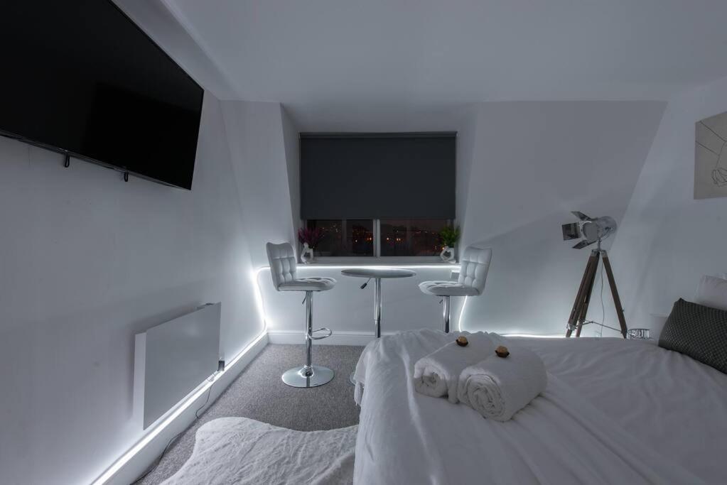 Parade Gardens Boutique Apartments- Central, Grade I Listed, 4K Tvs, Hidden Views バース エクステリア 写真