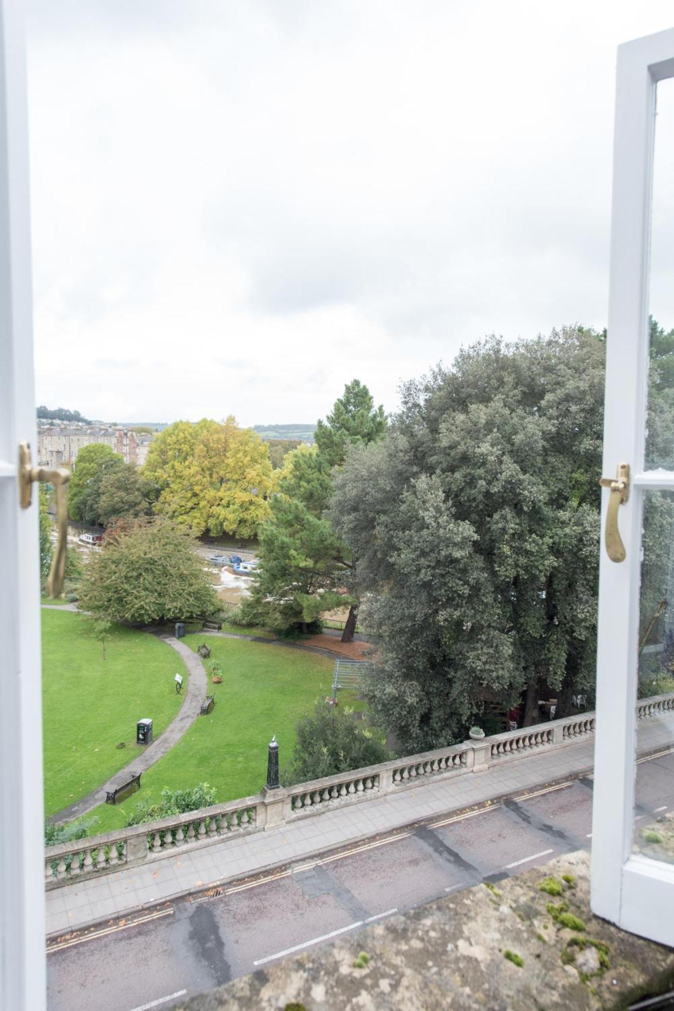 Parade Gardens Boutique Apartments- Central, Grade I Listed, 4K Tvs, Hidden Views バース エクステリア 写真